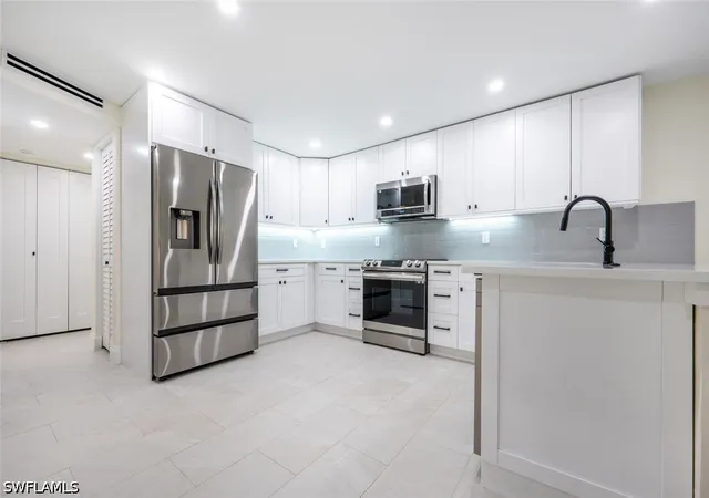1537-chesapeake-ave-a-4-naples-fl-34102/hzid_e46cd7d5