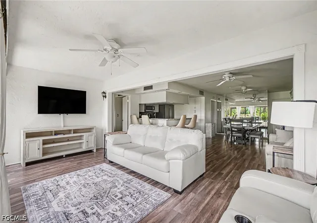 5625-trailwinds-dr-412-fort-myers-fl-33907/hzid_346e1dab