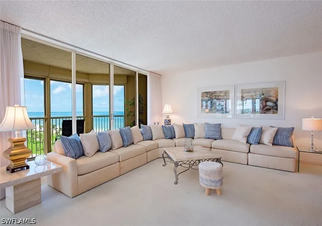 4051-gulf-shore-blvd-n-706-naples-fl-34103/hzid_12585bd4