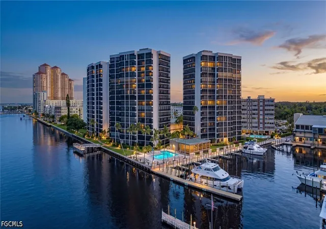 1900-virginia-ave-1401-fort-myers-fl-33901/hzid_e53045fb