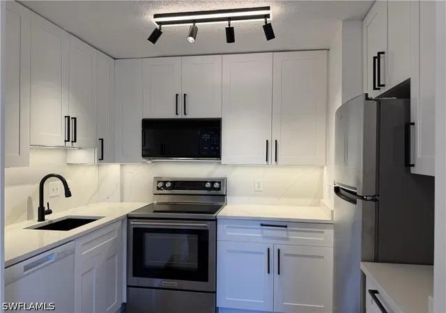 2350-w-1st-street-303-fort-myers-fl-33901/hzid_d1f200f4