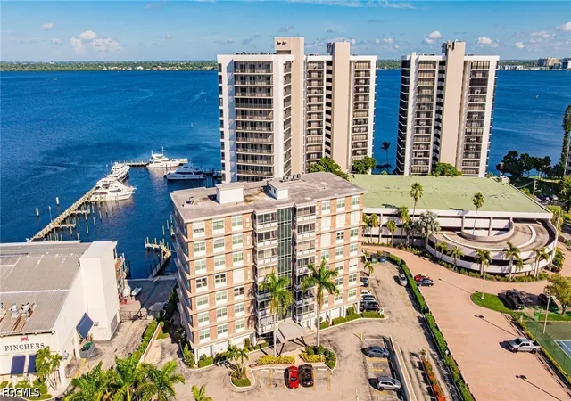2350-w-1st-street-205-fort-myers-fl-33901/hzid_98bed8a7
