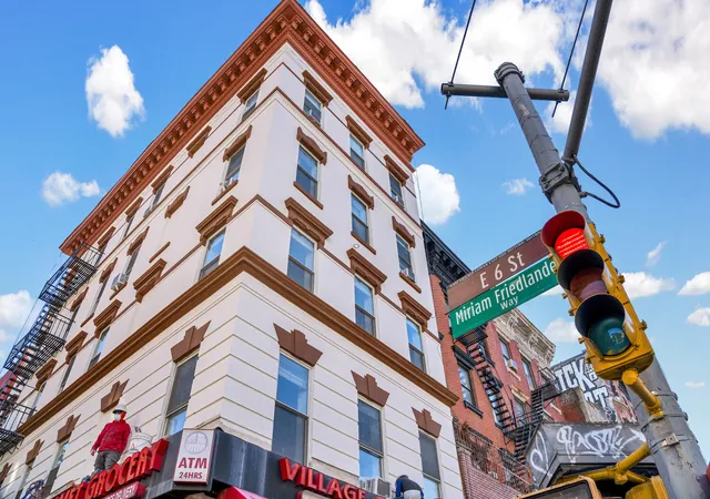 300-e-6th-street-new-york-ny-10003/hzid_3a9eff56