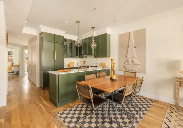 300-5th-street-new-york-city-ny-11215/hzid_fbaddbed