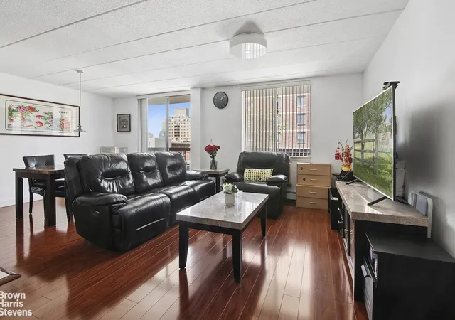 136-24-maple-ave-3d-flushing-ny-11355/hzid_88f3405b