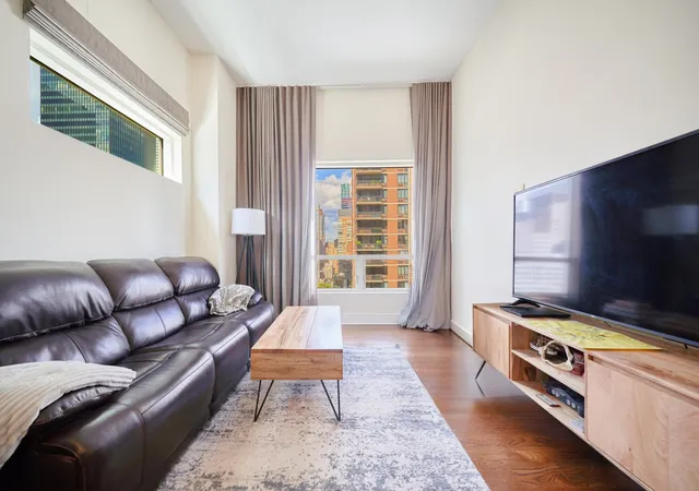250-e-49th-street-18a-new-york-ny-10017/hzid_9162be81