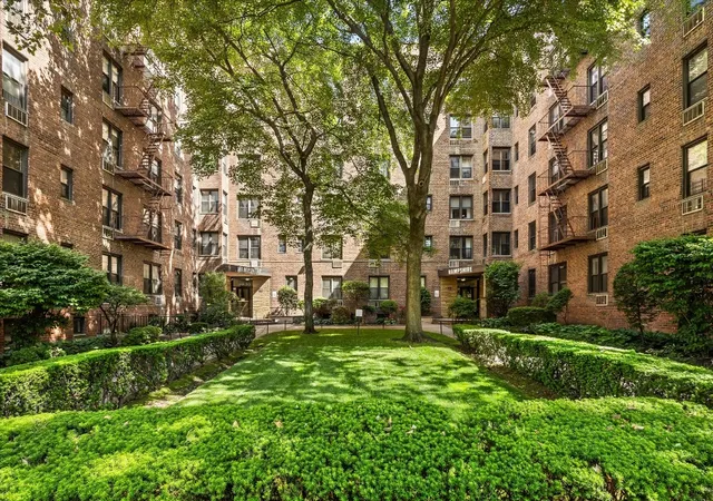 140-39-34th-avenue-2t-flushing-ny-11354/hzid_8f0f5cc2