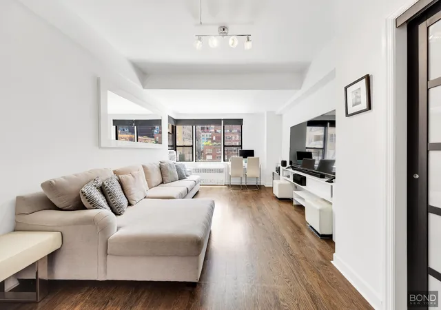 30-e-37th-street-10k-new-york-city-ny-10016/hzid_1e55076e