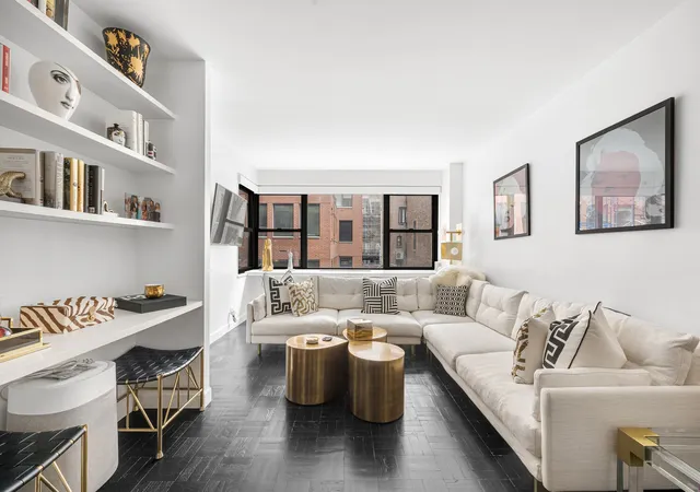 166-e-61st-street-3b-new-york-city-ny-10065/hzid_c4d495cf