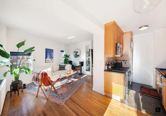 350-w-14th-street-5-c-new-york-city-ny-10014/hzid_4b5cd884