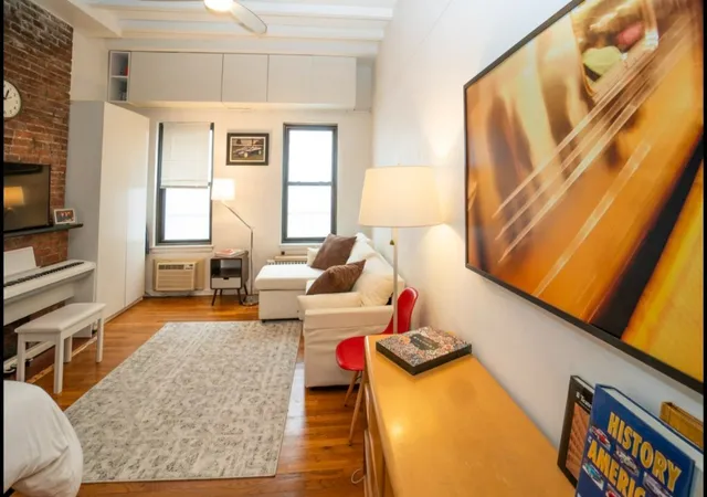 431-w-54th-street-5d-new-york-city-ny-10019/hzid_b45f7544