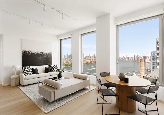 8-s-4th-st-33e-new-york-city-ny-11249/hzid_e13fa80a