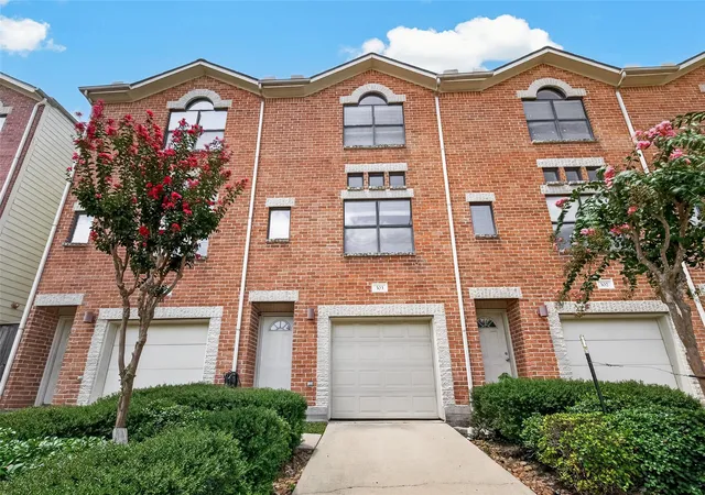 3501-link-valley-dr-303-houston-tx-77025/hzid_4b2c5259