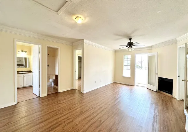 8323-wilcrest-dr-0006-houston-tx-77072/hzid_caea0626