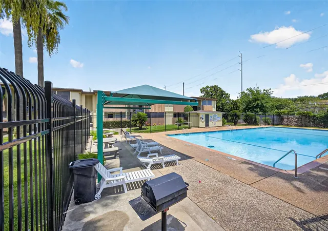 7714-renwick-dr-c35-houston-tx-77081/hzid_ec3c5609