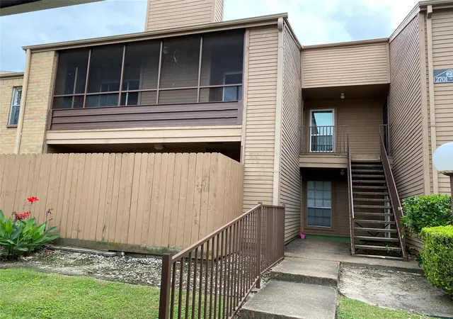 10555-turtlewood-ct-2703-houston-tx-77072/hzid_61a91a5a