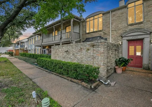 2585-marilee-ln-3-houston-tx-77057/hzid_2d2fbe59