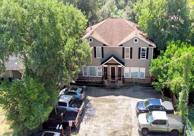 1421-ave-20-1-2-st-a-b-huntsville-tx-77340/hzid_f5fba34a