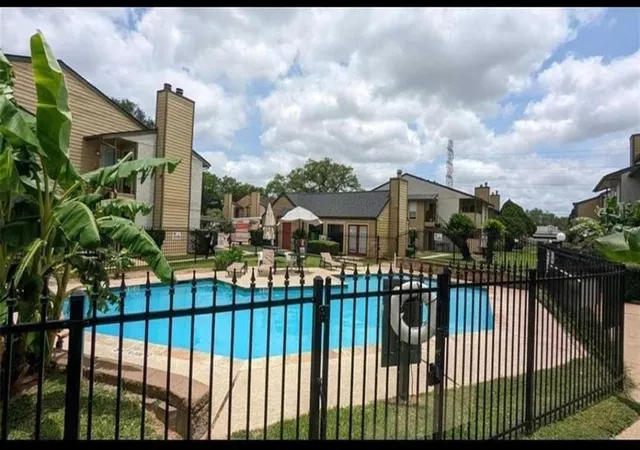 15534-zabolio-214-webster-tx-77598/hzid_2b7fdb4a