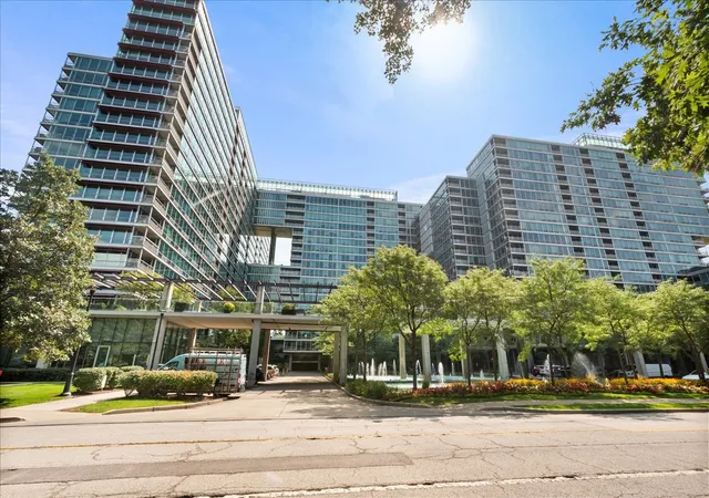 9655-woods-dr-1006-skokie-il-60077/hzid_caee9234