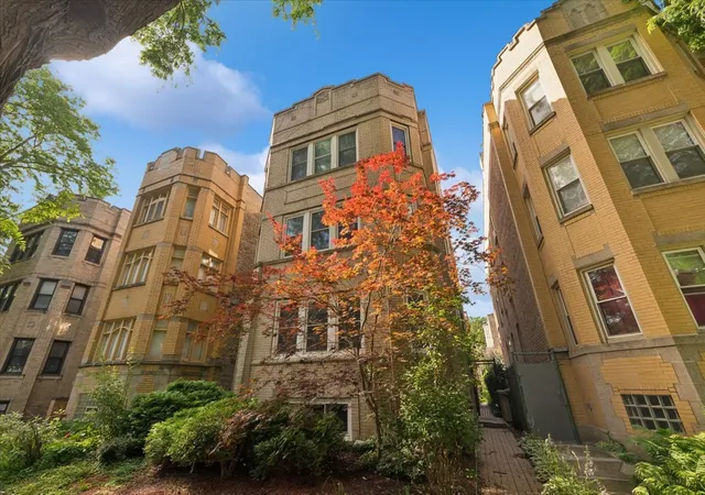 2215-w-arthur-ave-chicago-il-60645/hzid_df5479b4