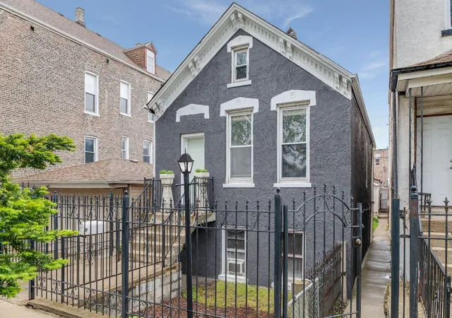 2862-w-22nd-place-chicago-il-60623/hzid_9990b817