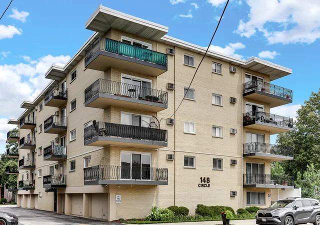 148-circle-ave-201-forest-park-il-60130/hzid_90887ccf