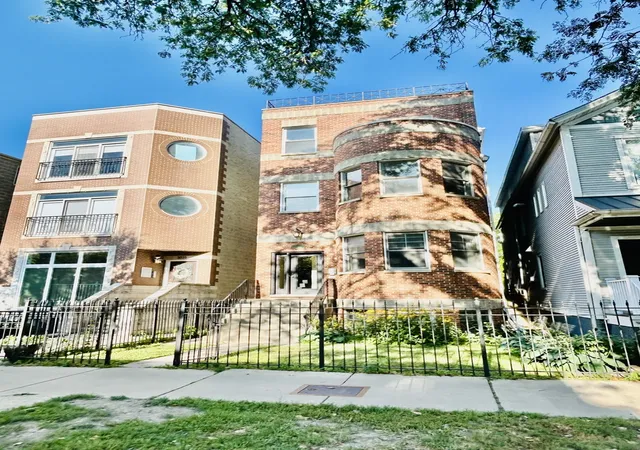 3033-n-racine-ave-1-chicago-il-60657/hzid_0fe5dba0