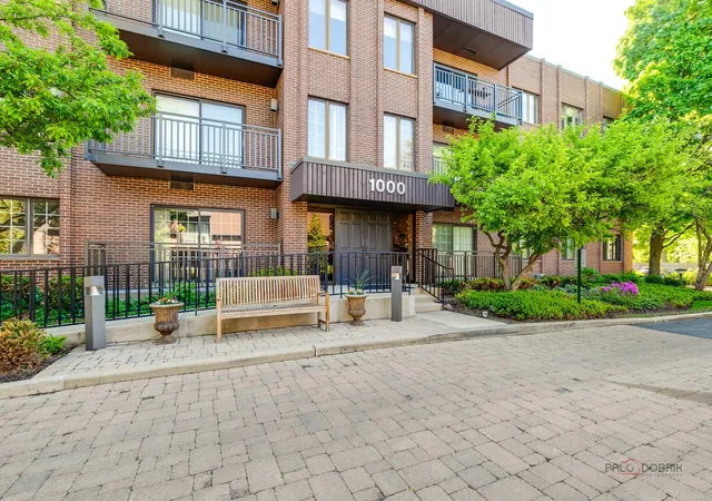 1000-deerfield-rd-303-highland-park-il-60035/hzid_02368a18
