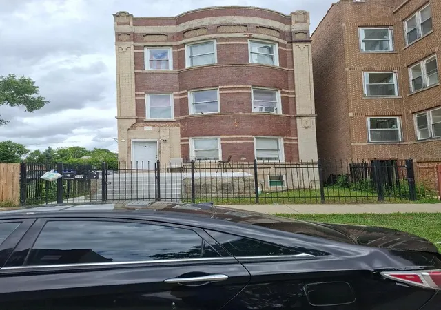 3822-w-maypole-ave-chicago-il-60624/hzid_96ed0f8c
