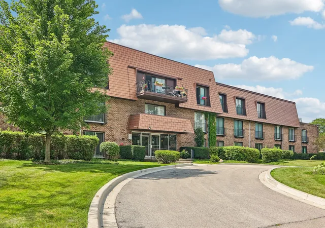 3950-dundee-rd-203-northbrook-il-60062/hzid_27ff2bae
