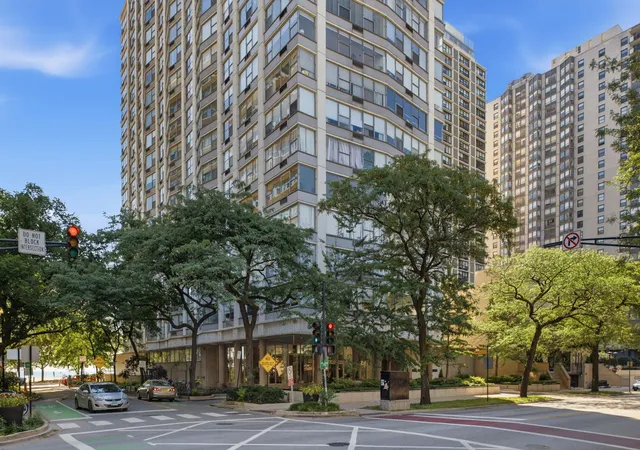 5757-n-sheridan-rd-19d-chicago-il-60660/hzid_1d0eee6f
