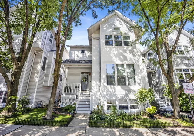 4426-w-hutchinson-st-chicago-il-60641/hzid_3f18c5ae