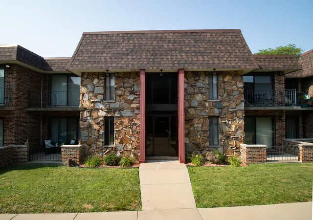10418-s-pulaski-rd-204c-oak-lawn-il-60453/hzid_3b8f70a9