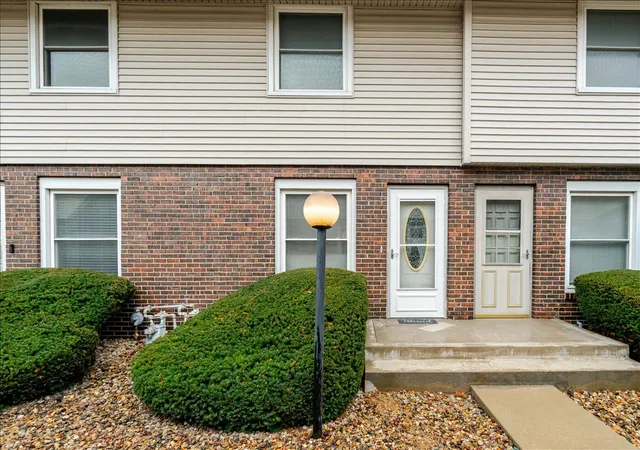 103-s-towanda-ave-4-normal-il-61761/hzid_c382cfc3