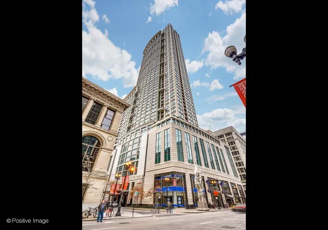 130-n-garland-ct-2310-chicago-il-60602/hzid_3cd13aec