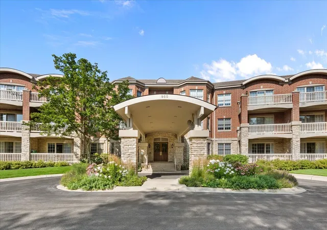950-augusta-way-115-highland-park-il-60035/hzid_abc76eb5