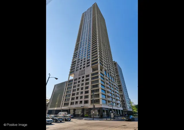 1000-n-lake-shore-plz-44b-chicago-il-60611/hzid_3024b74b