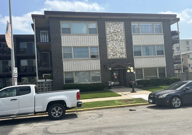 3001-n-paris-ave-306-river-grove-il-60171/hzid_1d5d5dc2