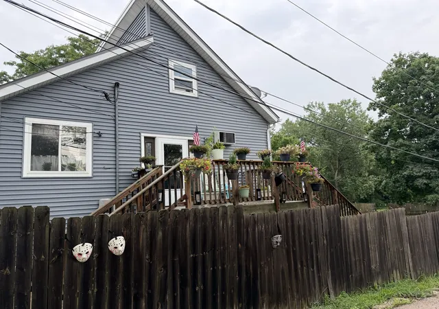 21938-w-6th-street-lake-villa-il-60046/hzid_a9ccf203