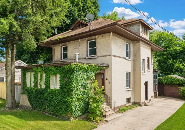 610-n-mclean-st-bloomington-il-61701/hzid_a4e68664