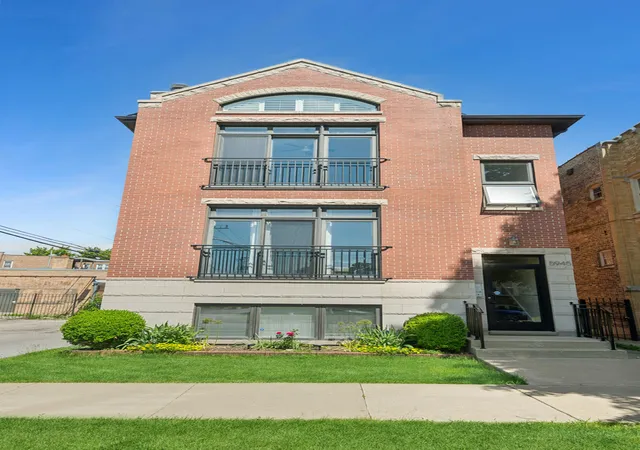 5945-n-campbell-ave-3-chicago-il-60659/hzid_2362d5c0
