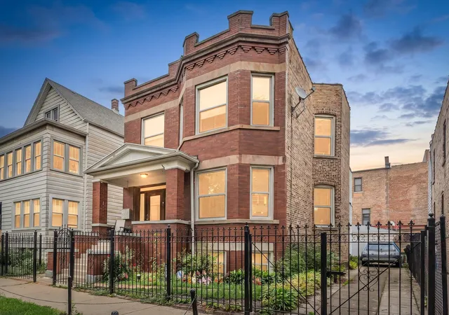 2441-n-hamlin-ave-chicago-il-60647/hzid_fa9737e0