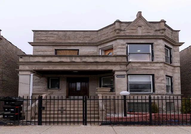 3402-w-lexington-st-chicago-il-60624/hzid_7231f713