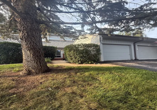 489-44th-avenue-ct-6-east-moline-il-61244/hzid_e940f823
