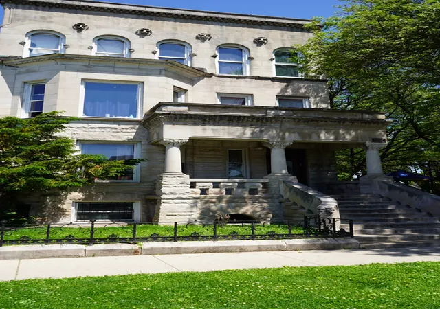 720-w-61st-street-chicago-il-60621/hzid_cb4cfb48