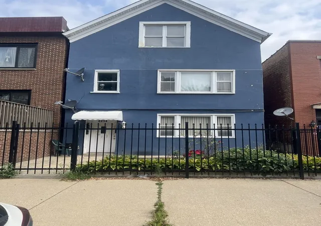 2214-w-erie-st-chicago-il-60612/hzid_2282f395