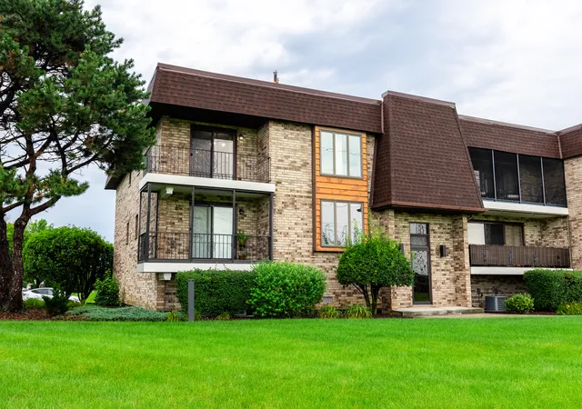 15700-deerfield-ct-2n-orland-park-il-60462/hzid_7a918cd7