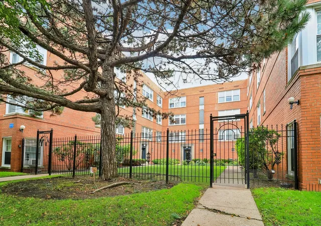 2408-w-farragut-ave-2a-chicago-il-60625/hzid_4758d3c1