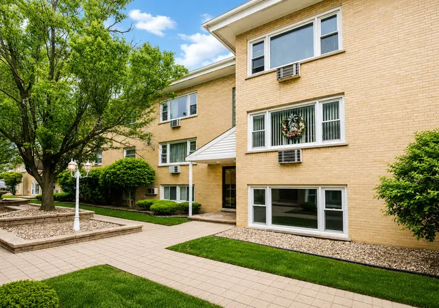 6634-w-95th-street-1d-oak-lawn-il-60453/hzid_51c77c81